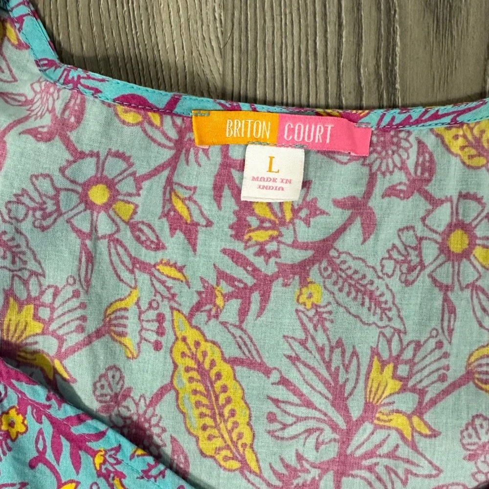 Briton Court size large